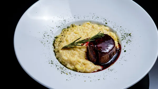 Almoço e Jantar Executivo — Leopoldo House