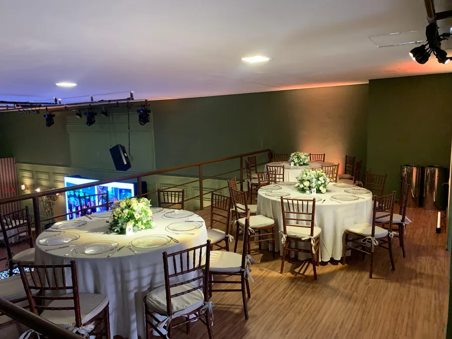 Mezanino do Leopoldo House — lounge executivo